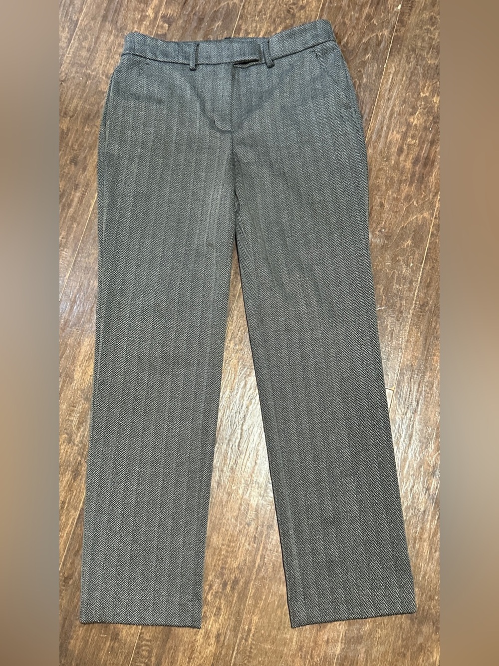 Vera Wang Gray Chevron Stripe Slim Straight Pants 10